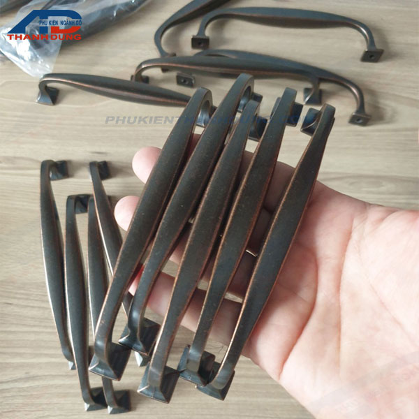 Tay Nắm Tủ Giả Cổ Đồng Đỏ bình định